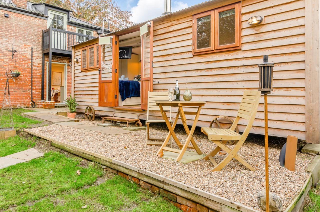 Hayloft And Shepherds Hut In Norfolk Broads With Fire Pit And Bbq From Ginger And Gold Ranworth Exterior foto