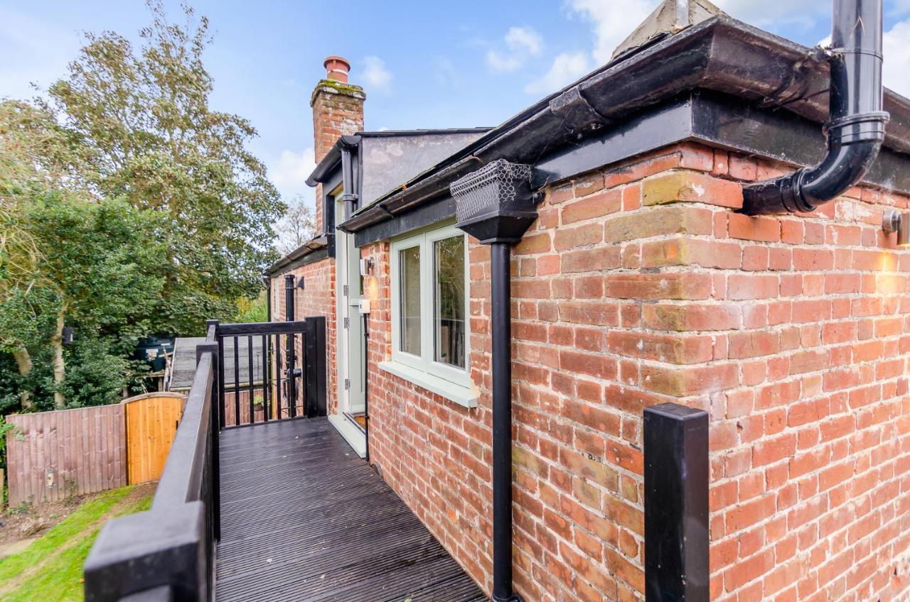 Hayloft And Shepherds Hut In Norfolk Broads With Fire Pit And Bbq From Ginger And Gold Ranworth Exterior foto